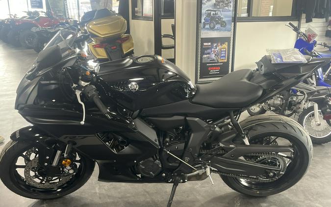 2025 Yamaha YZF-R7