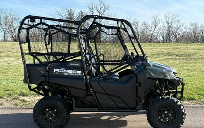 2026 Honda Pioneer 700-4 Deluxe