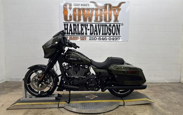 2026 Harley-Davidson FLHX - Street Glide