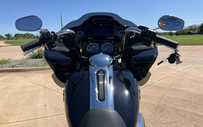 2024 Harley-Davidson Road Glide 3 Vivid Black