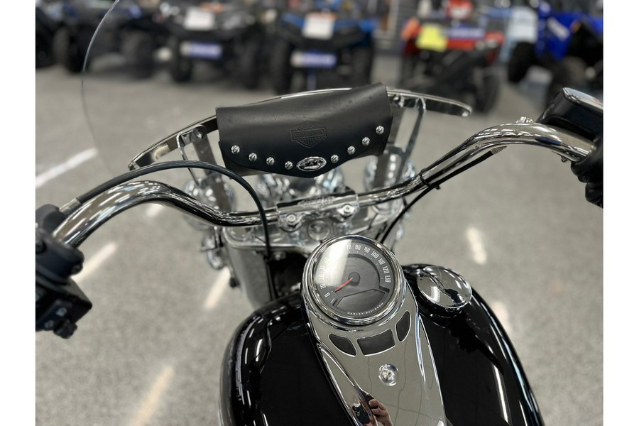 2022 Harley-Davidson® Heritage Classic 114