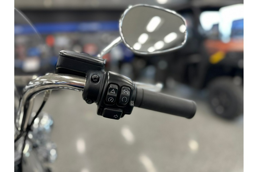 2022 Harley-Davidson® Heritage Classic 114