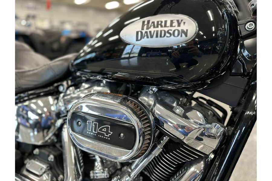 2022 Harley-Davidson® Heritage Classic 114