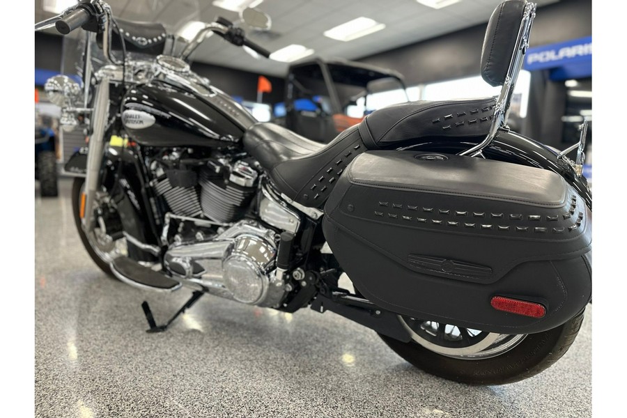 2022 Harley-Davidson® Heritage Classic 114