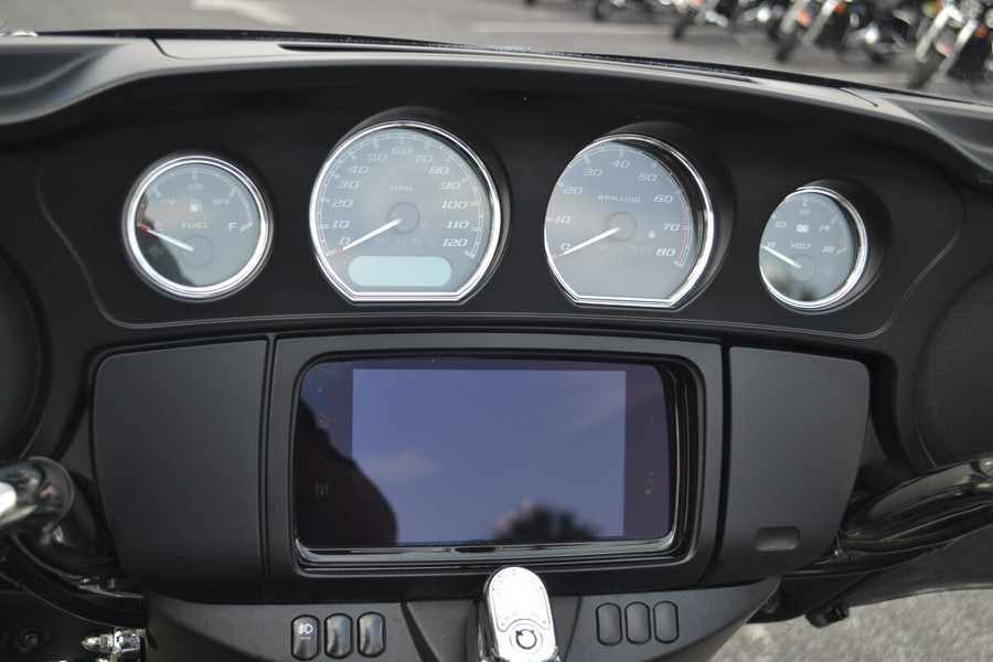 2024 Harley-Davidson® Tri Glide® Ultra - FLHTCUTG