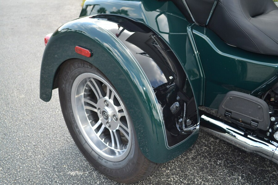 2024 Harley-Davidson® Tri Glide® Ultra - FLHTCUTG