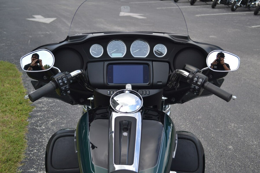 2024 Harley-Davidson® Tri Glide® Ultra - FLHTCUTG