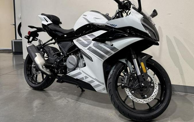 2026 CFMOTO 300SS