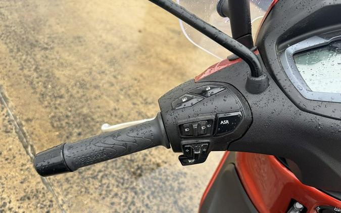 2024 Piaggio BV 400 S