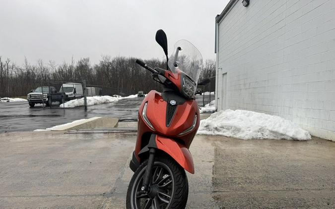 2024 Piaggio BV 400 S