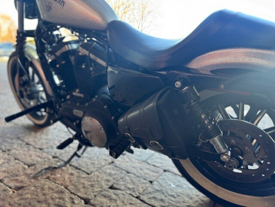 2015 Harley-Davidson® Iron 883™ XL883N
