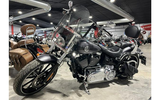 2015 Harley-Davidson® Softail Breakout