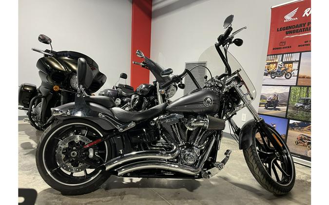 2015 Harley-Davidson® Softail Breakout