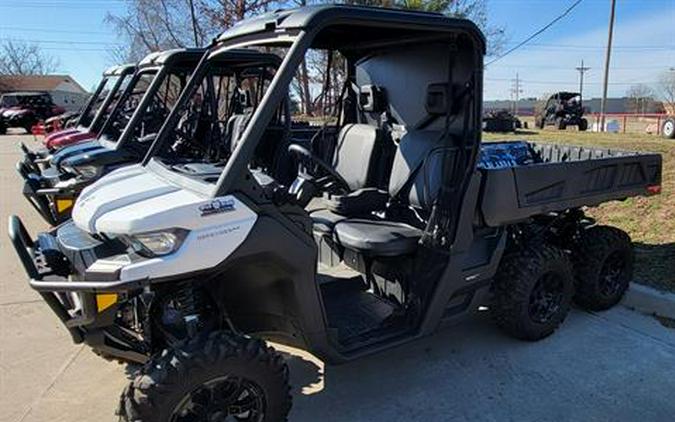 2022 Can-Am Defender 6x6 DPS HD10