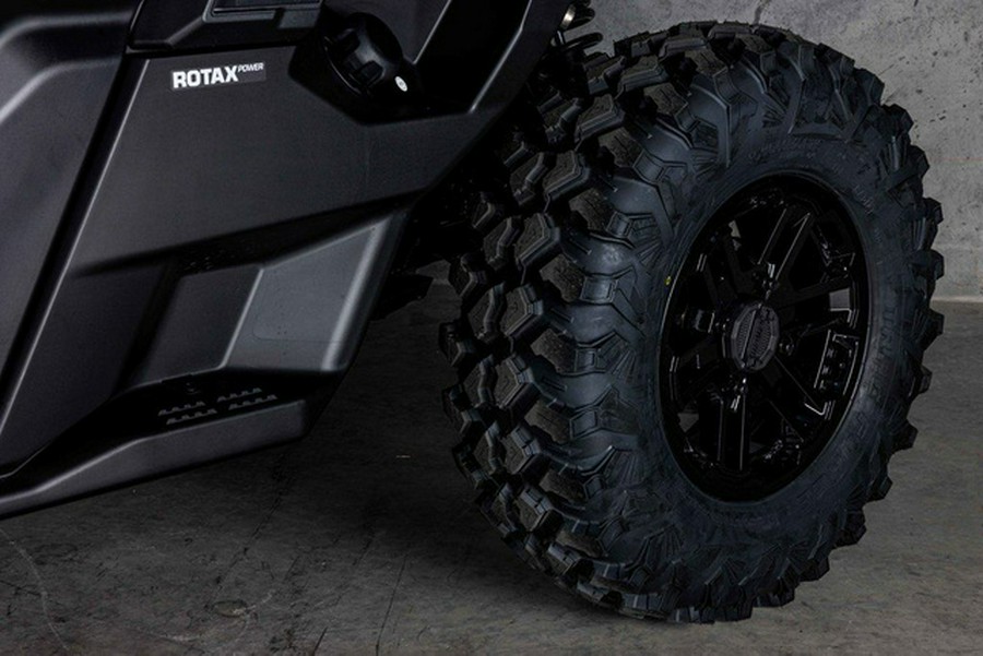 2026 Can-Am Defender Limited HD11