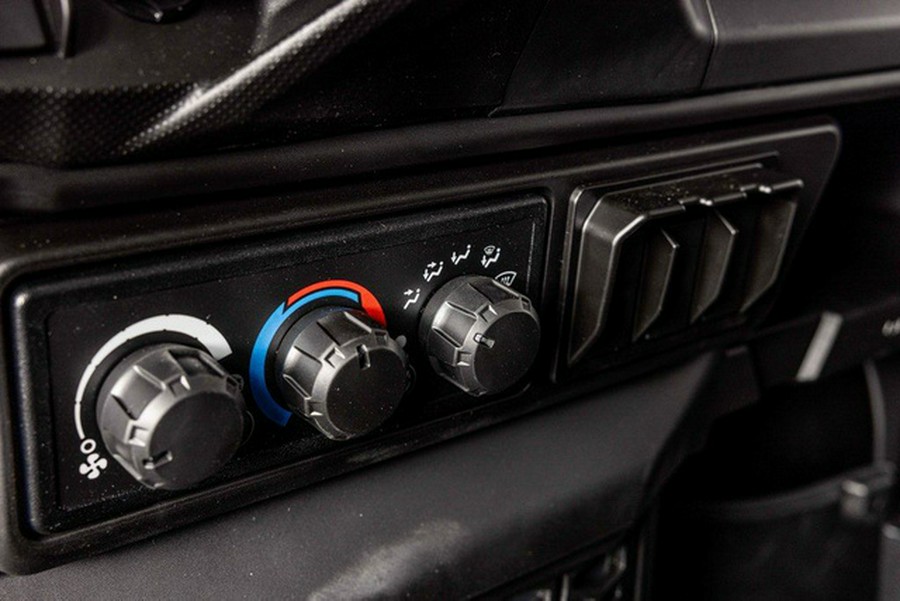 2026 Can-Am Defender Limited HD11