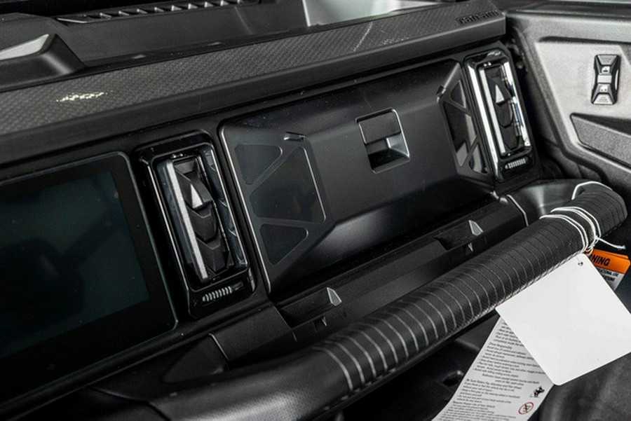 2026 Can-Am Defender Limited HD11