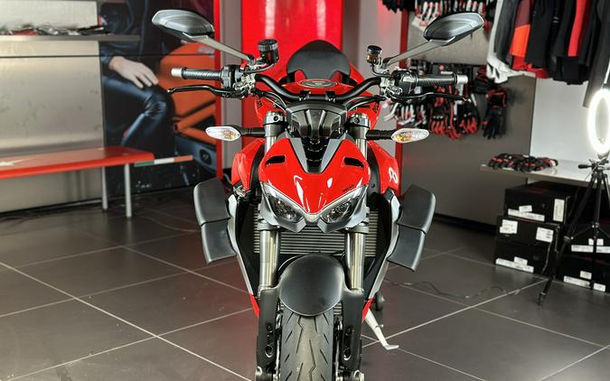 2024 Ducati STREETFIGHTER V2