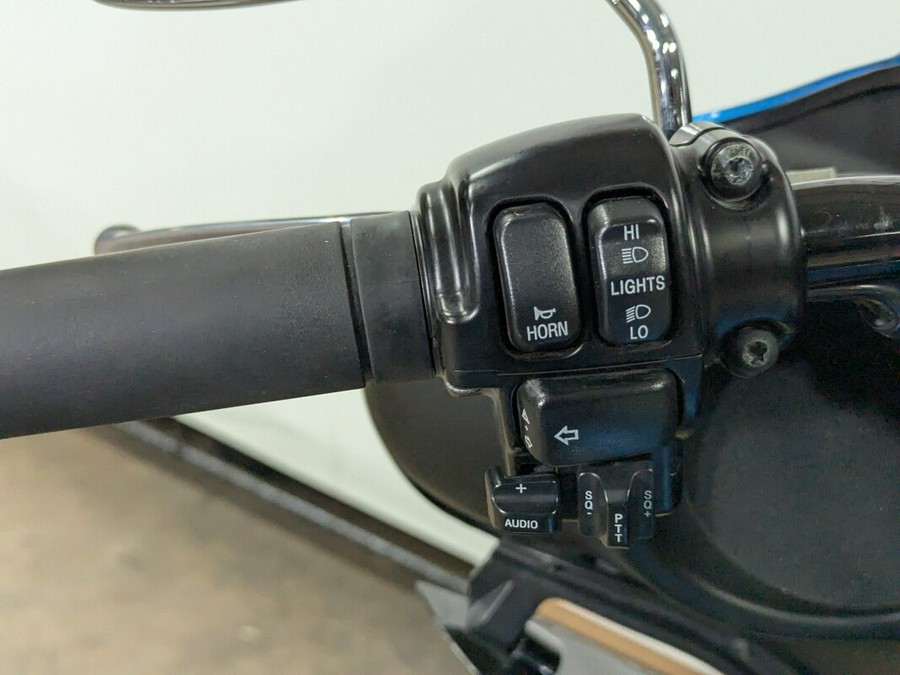 2011 Harley-Davidson Electra Glide Ultra Limited Two-Tone Cool Blue Pearl/Vi