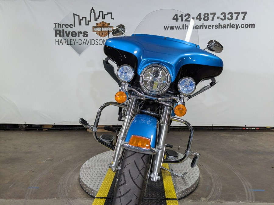 2011 Harley-Davidson Electra Glide Ultra Limited Two-Tone Cool Blue Pearl/Vi