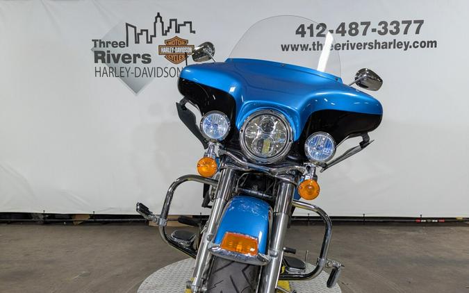 2011 Harley-Davidson Electra Glide Ultra Limited Two-Tone Cool Blue Pearl/Vi
