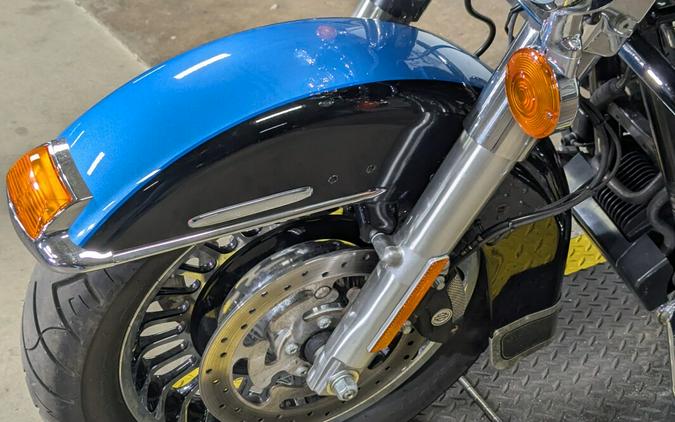 2011 Harley-Davidson Electra Glide Ultra Limited Two-Tone Cool Blue Pearl/Vi