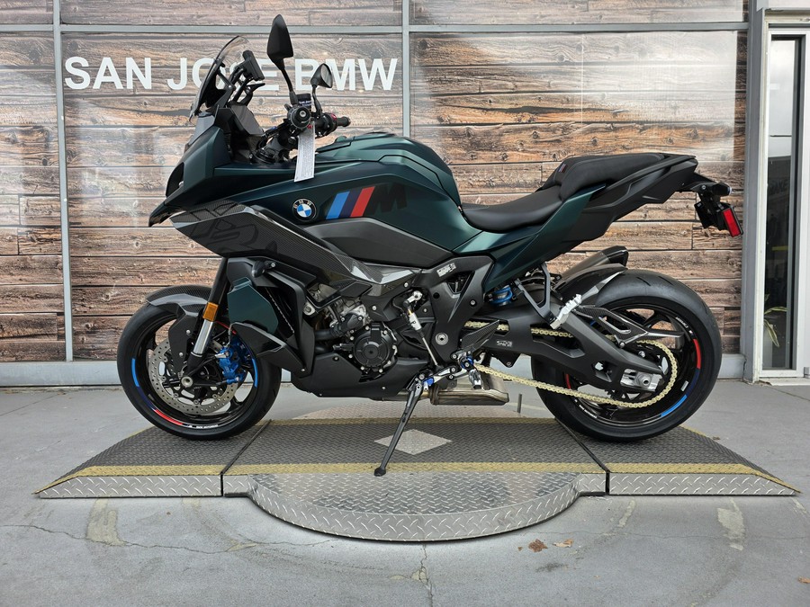 2026 BMW M 1000 XR