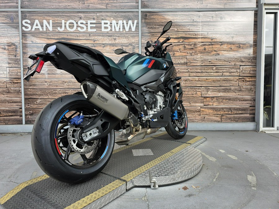 2026 BMW M 1000 XR