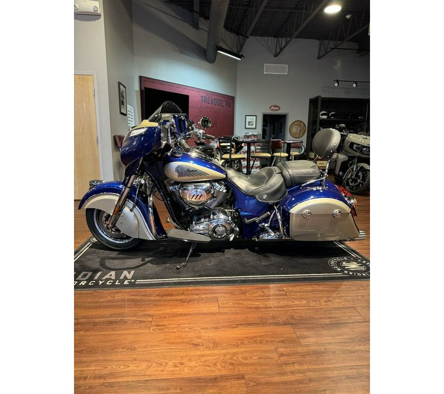 2019 Indian Motorcycle® Chieftain® Classic Deep Water Metallic / Dirt Track Tan