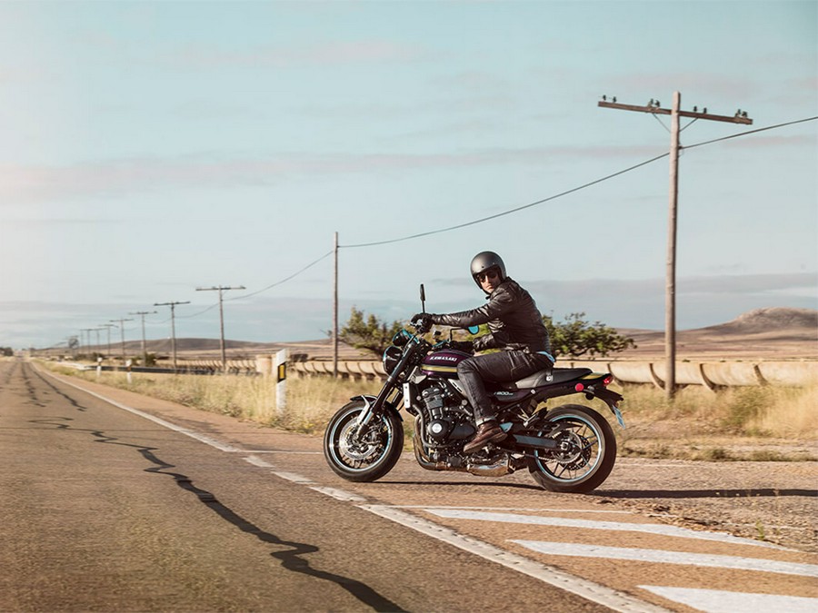 2025 Kawasaki Z900RS ABS