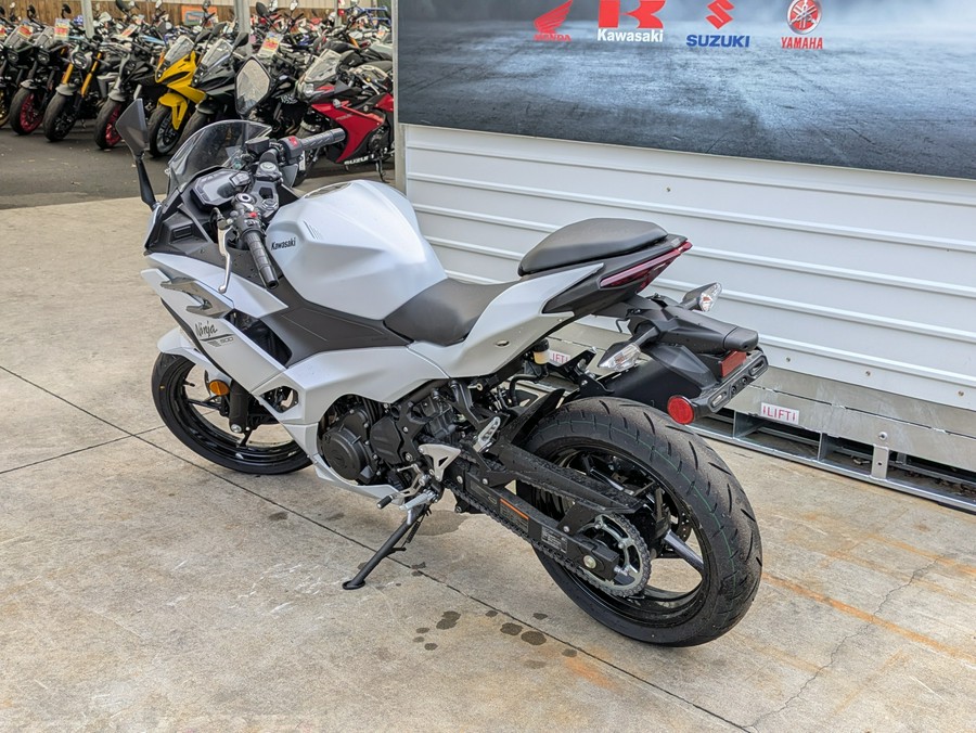 2025 Kawasaki Ninja 500