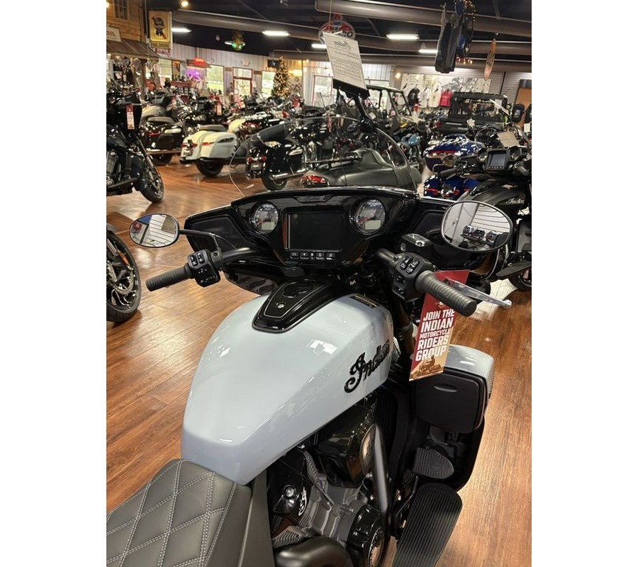 2025 Indian Motorcycle® Roadmaster® PowerPlus Dark Horse® 112 Storm Gray