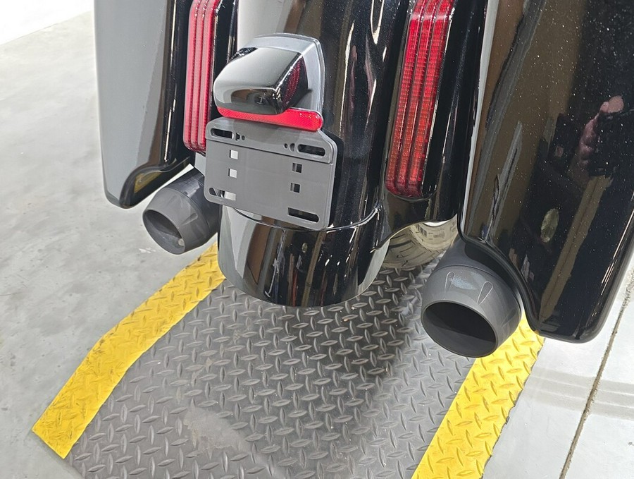 FLHXSE 2016 CVO™ Street Glide®