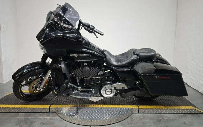 FLHXSE 2016 CVO™ Street Glide®