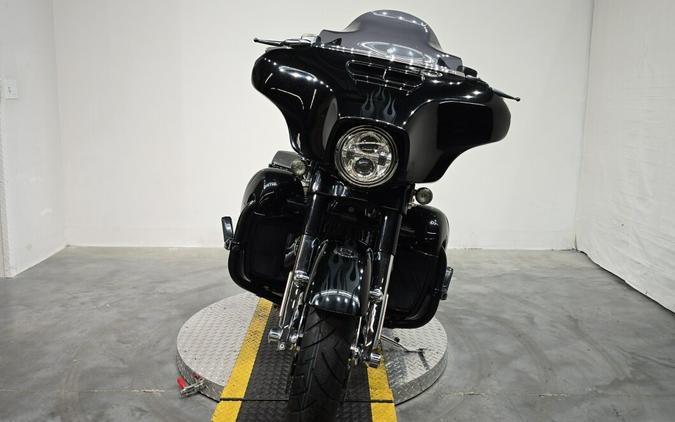 FLHXSE 2016 CVO™ Street Glide®