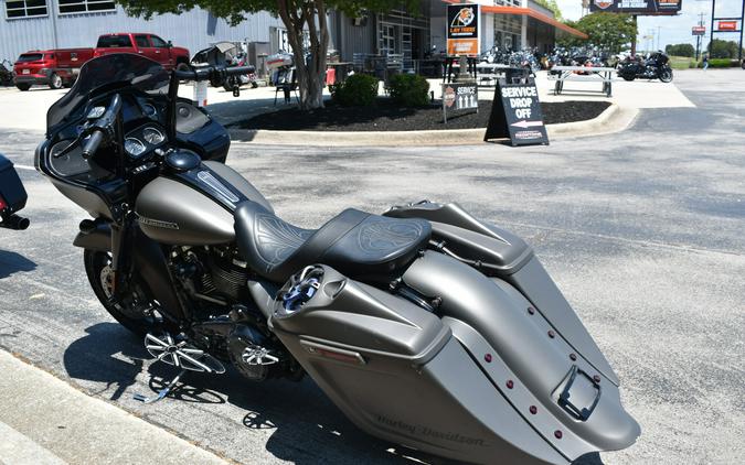 FLTRXS 2019 Road Glide Special