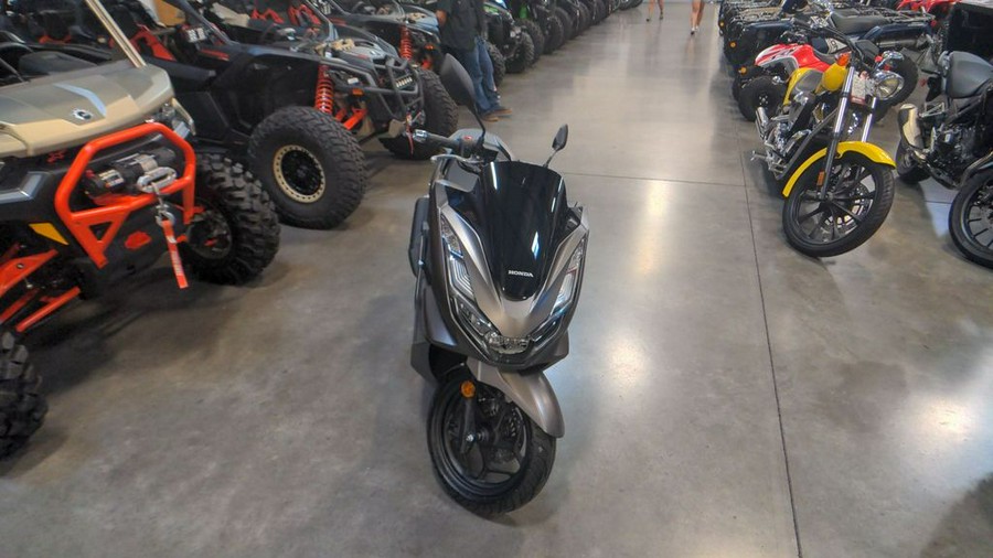 2023 Honda® PCX