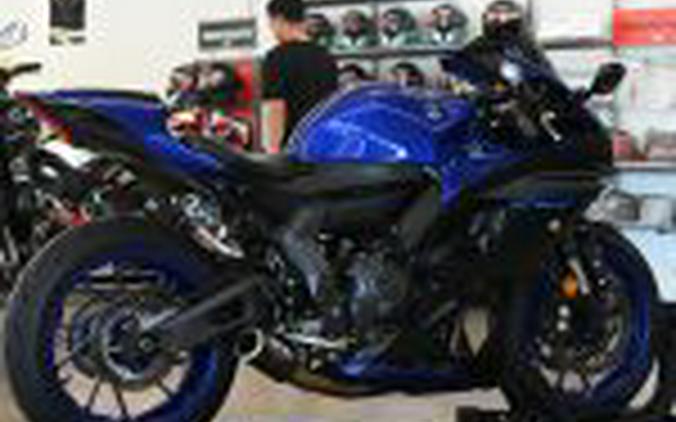 2023 Yamaha R7