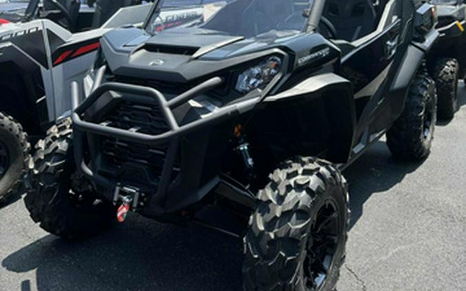 2025 Can-Am Commander XT 700