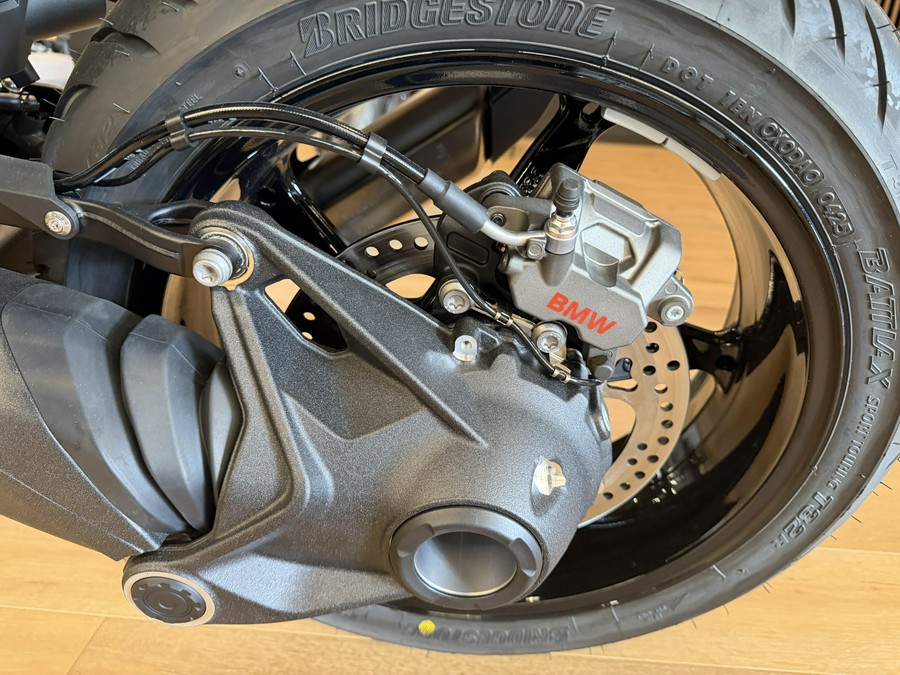 2026 BMW R 1300 R