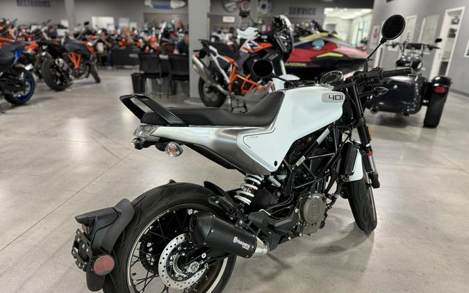 2022 Husqvarna SVARTPILEN 401