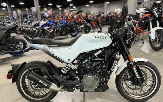 2022 Husqvarna SVARTPILEN 401