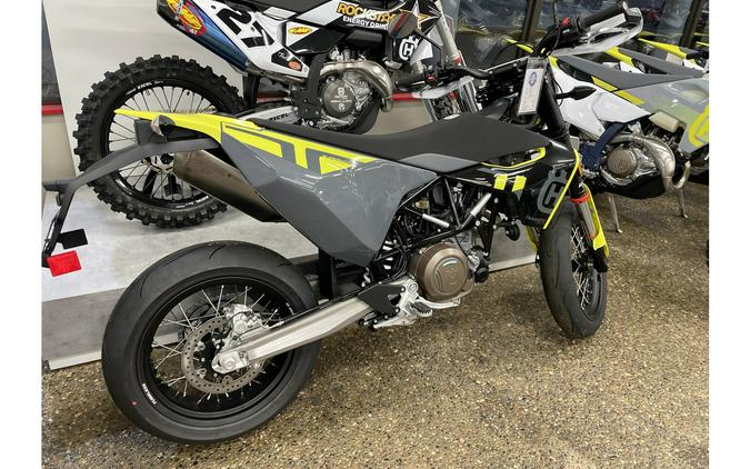 2023 Husqvarna Motorcycles Supermoto 701