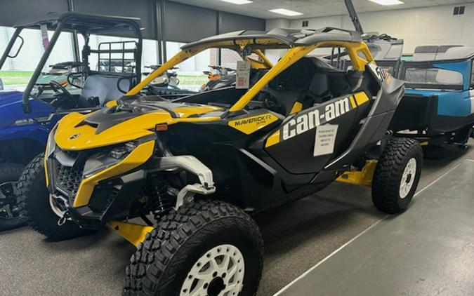 2024 Can-Am Maverick R X RS Carbon Black & Neo Yellow