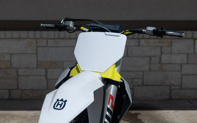 New 2024 HUSQVARNA FC 250 WHITE