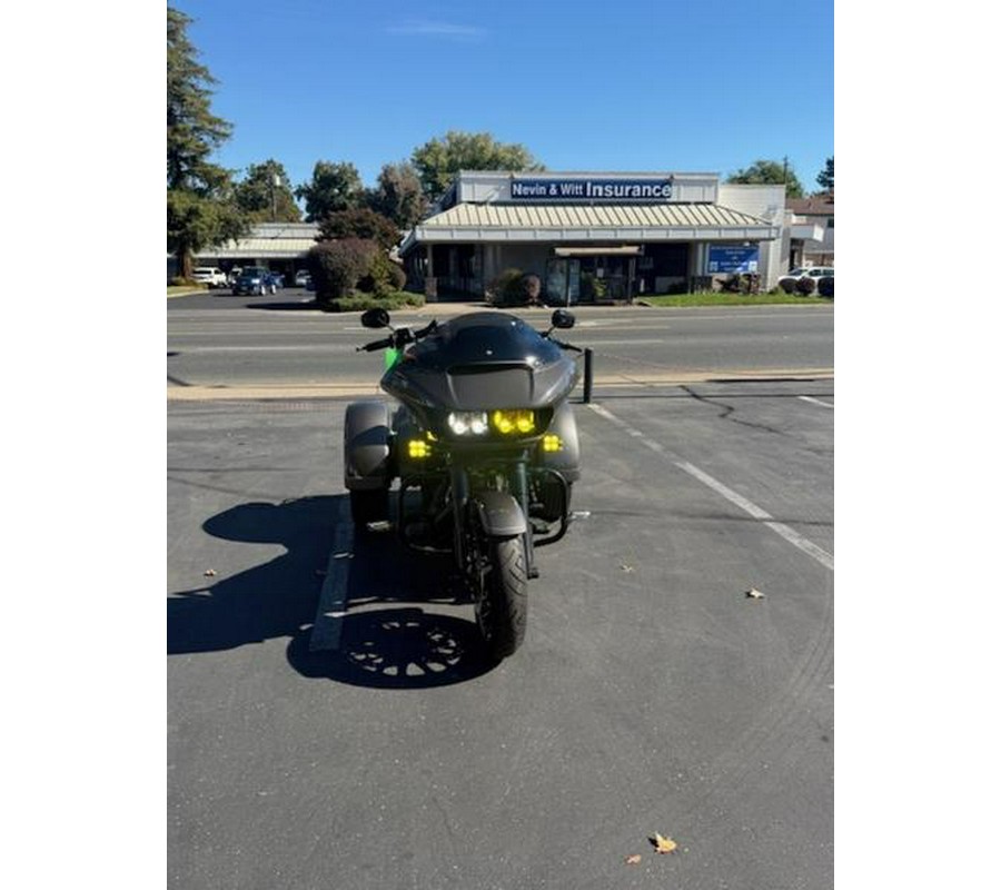 2023 Harley-Davidson® FLTRT - Road Glide® 3