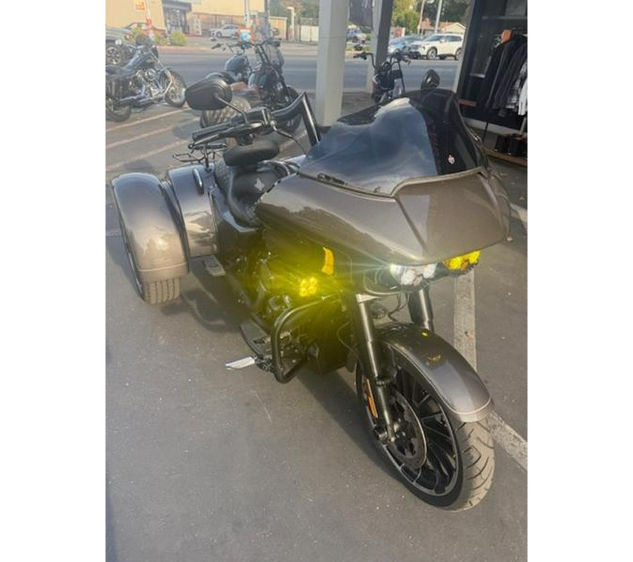 2023 Harley-Davidson® FLTRT - Road Glide® 3