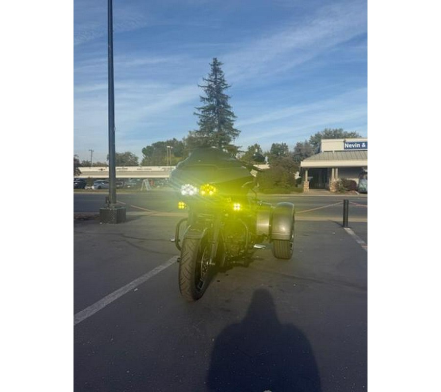 2023 Harley-Davidson® FLTRT - Road Glide® 3