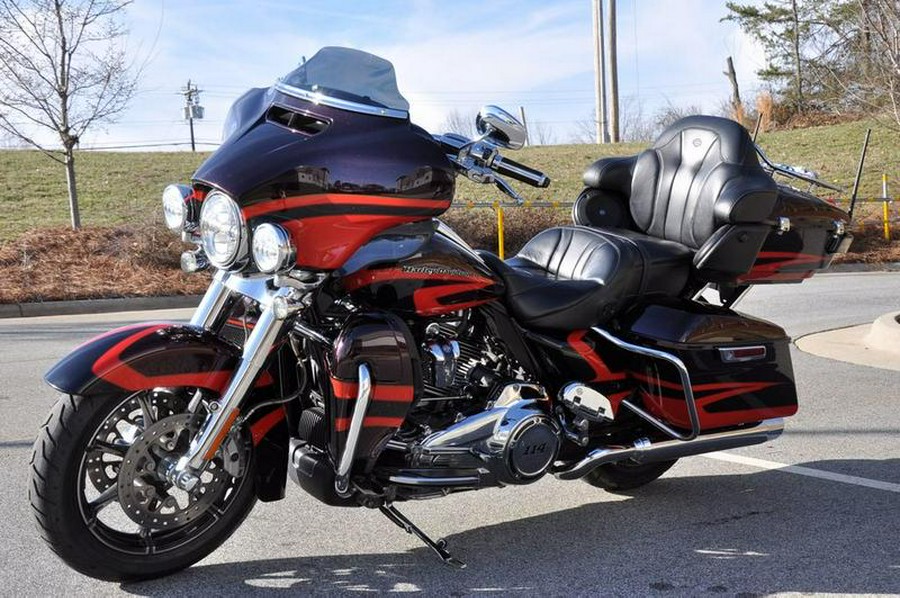 2017 Harley-Davidson® FLHTKSE - CVO™ Limited