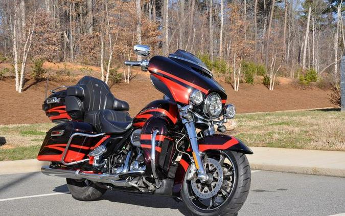 2017 Harley-Davidson® FLHTKSE - CVO™ Limited